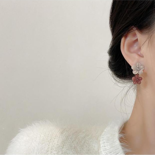 Brown Two Color Flower Earrings