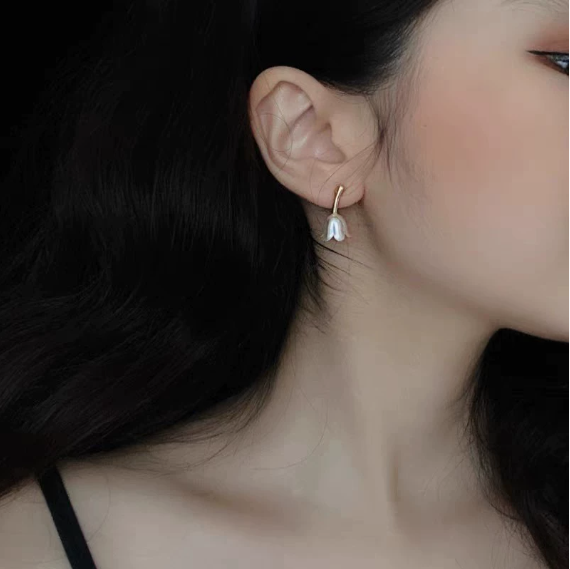 Tulip earrings