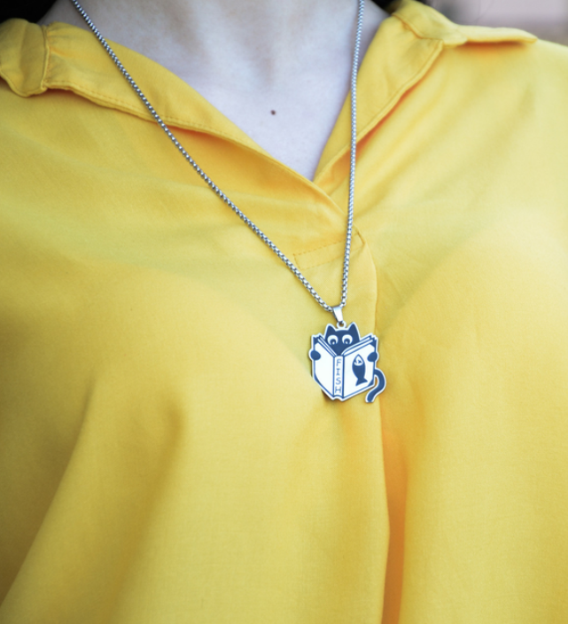 Fashion cat necklace