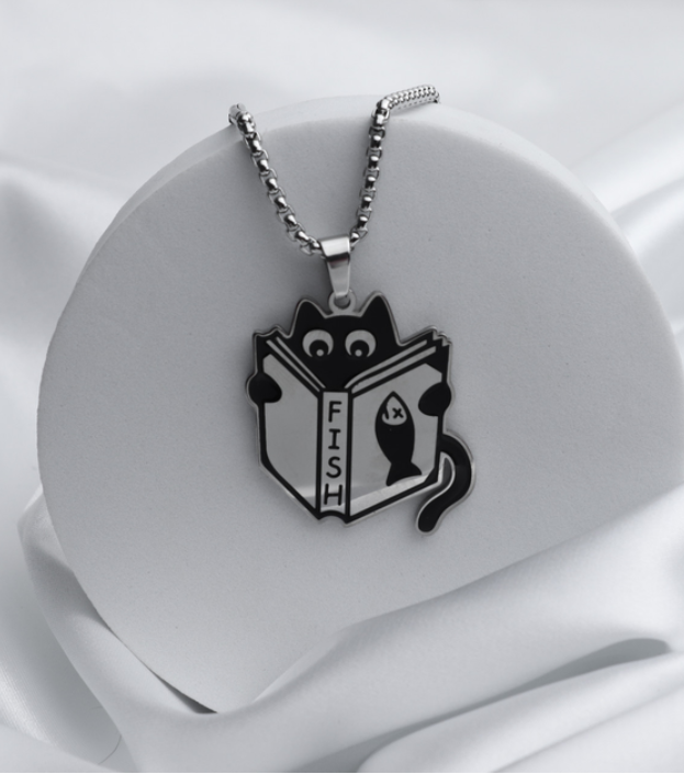 Fashion cat necklace