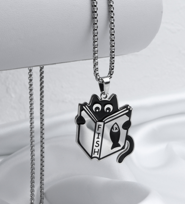 Fashion cat necklace