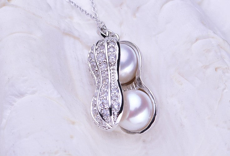 Exquisite Two Peas in a Pod Necklace