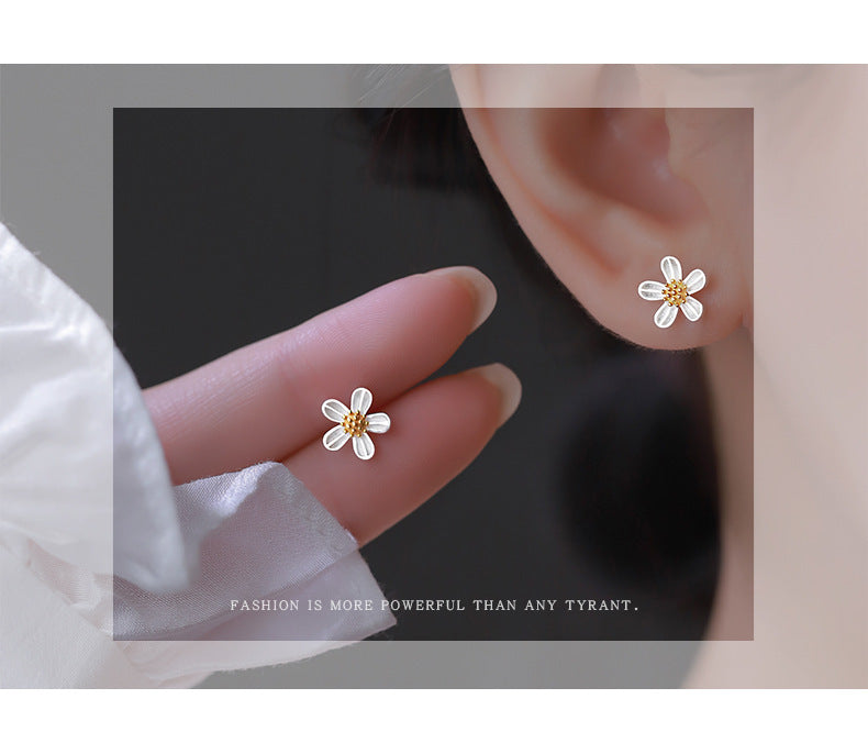Chic Daisy Flower Earrings