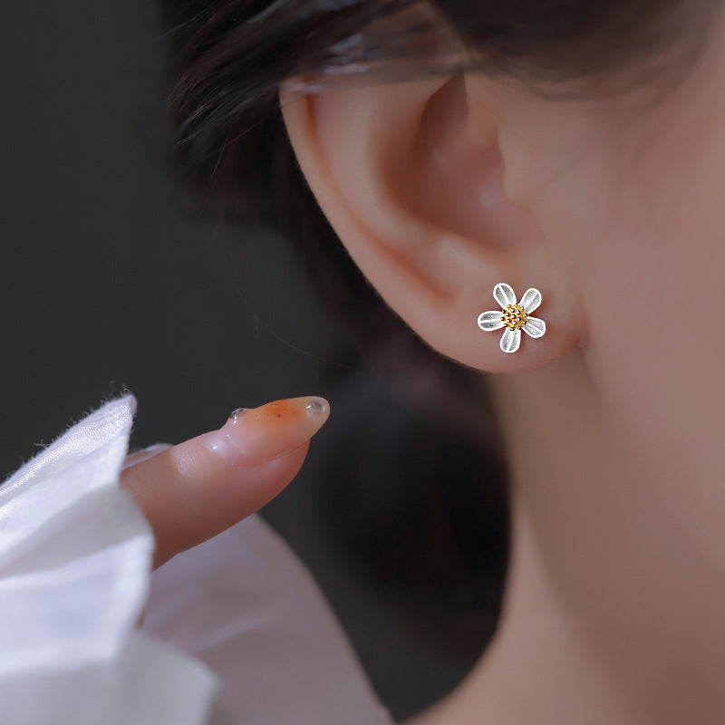 Chic Daisy Flower Earrings