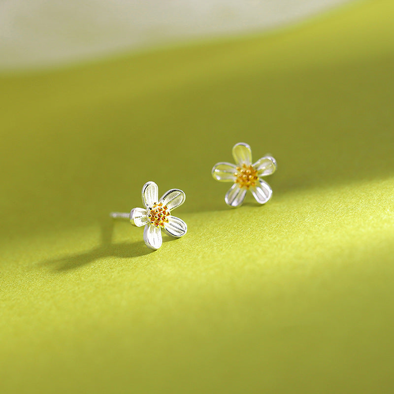 Chic Daisy Flower Earrings