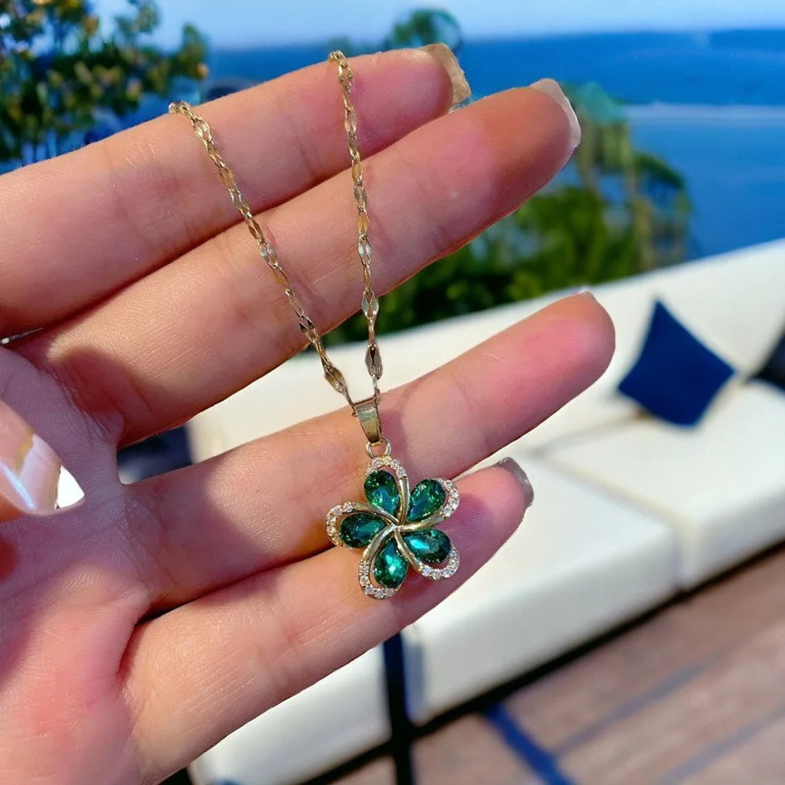 Flowers Pendant Necklace