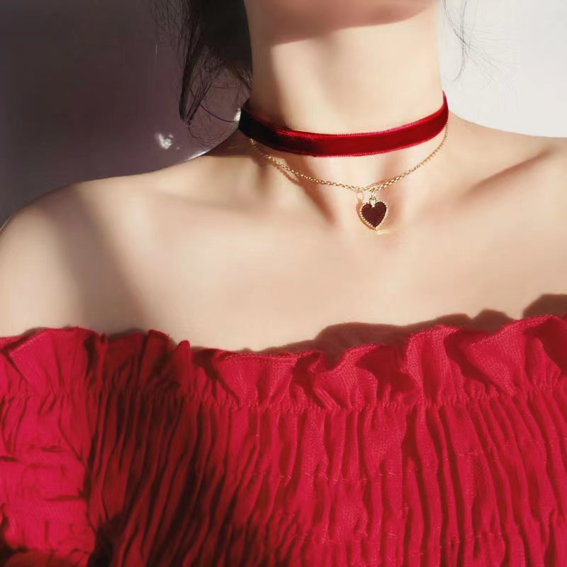Velver Necklace