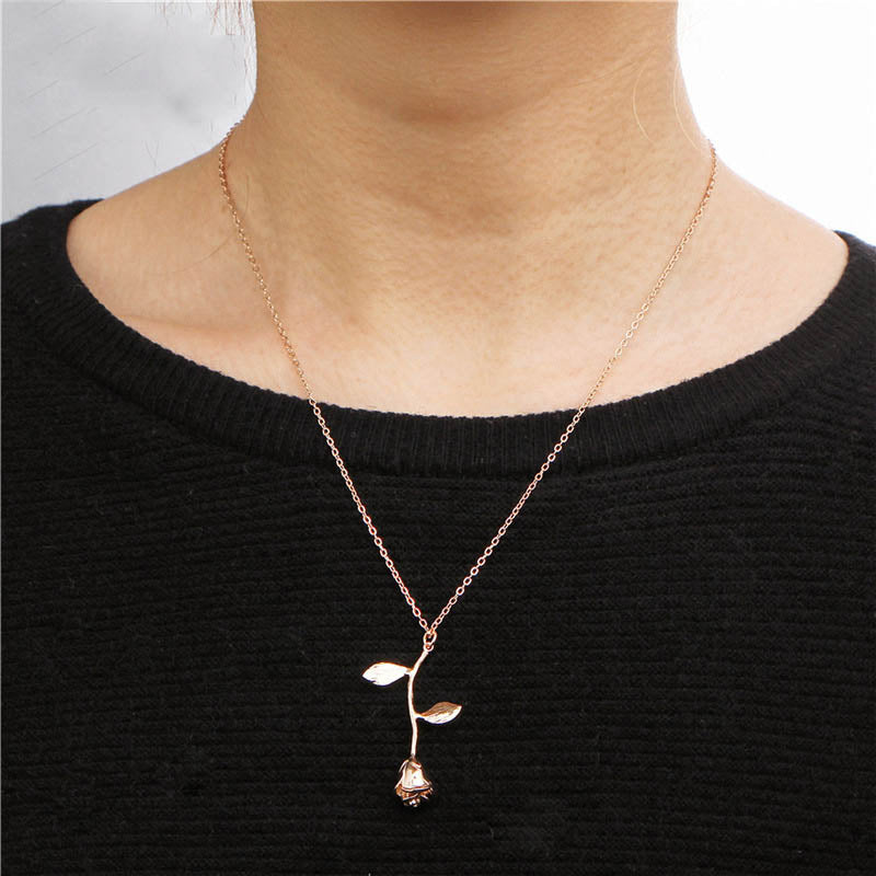 Rose Pendant Necklace