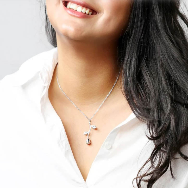 Rose Pendant Necklace